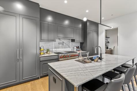 21 North May Street Chicago IL 60607