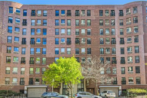 711 West Gordon Terrace Chicago IL 60613