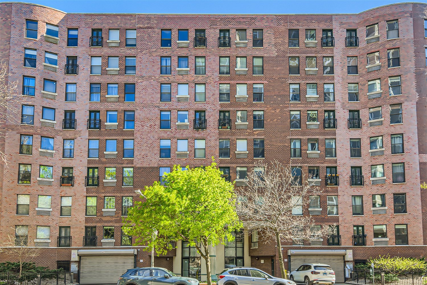 711 West Gordon Terrace Chicago IL 60613