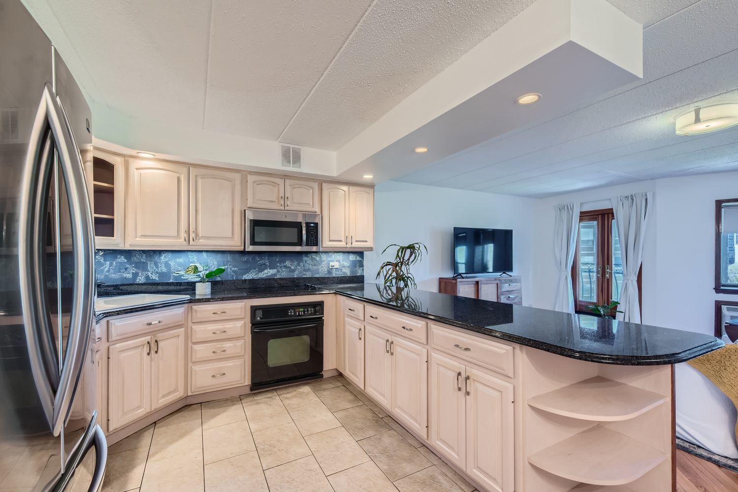 711 West Gordon Terrace Chicago IL 60613