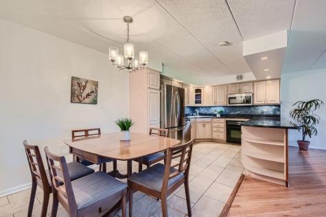 711 West Gordon Terrace Chicago IL 60613