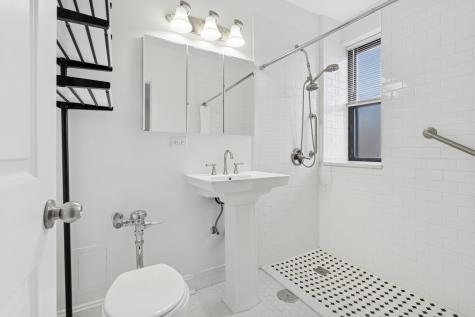1755 East 55th Street Chicago IL 60615