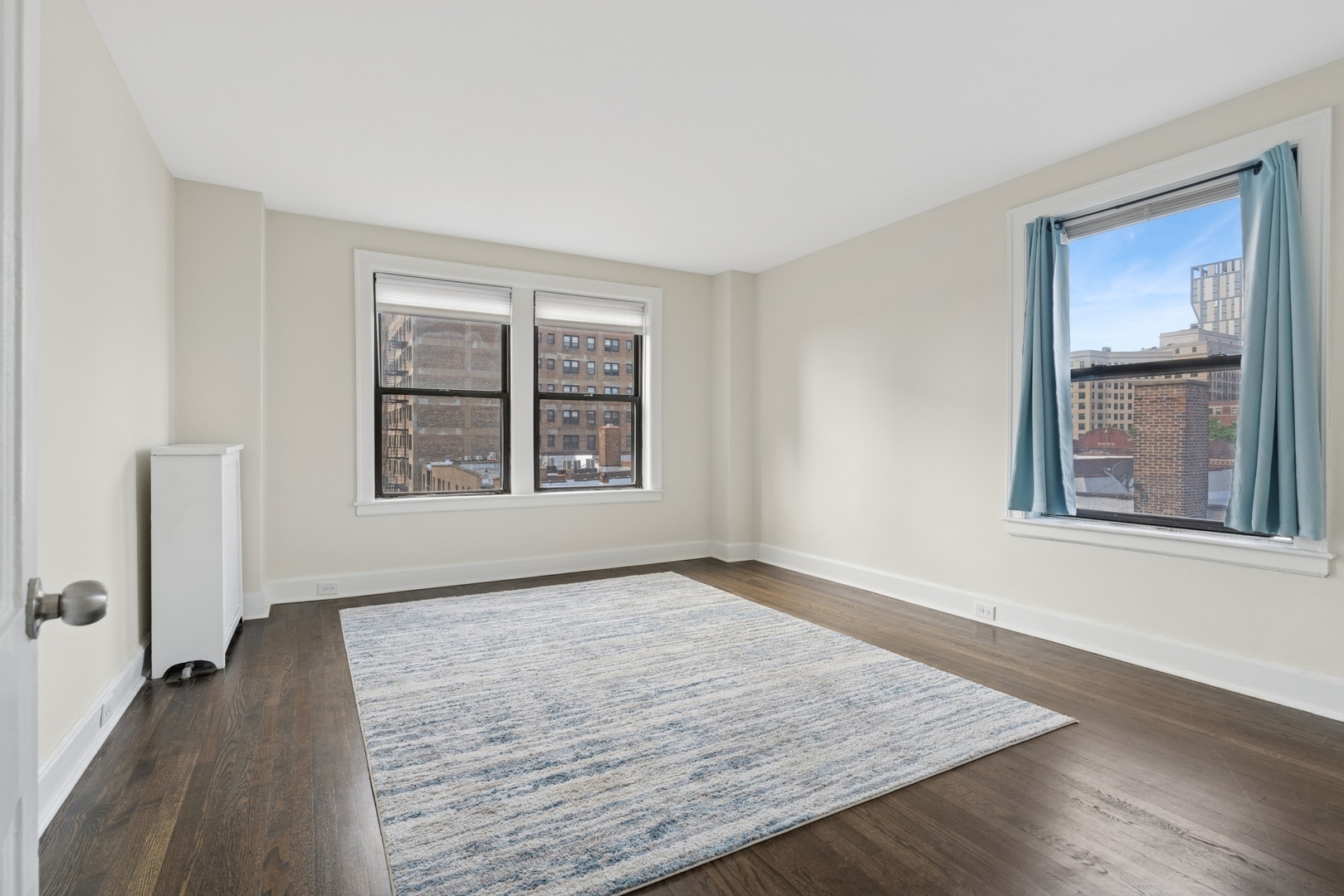 1755 East 55th Street Chicago IL 60615