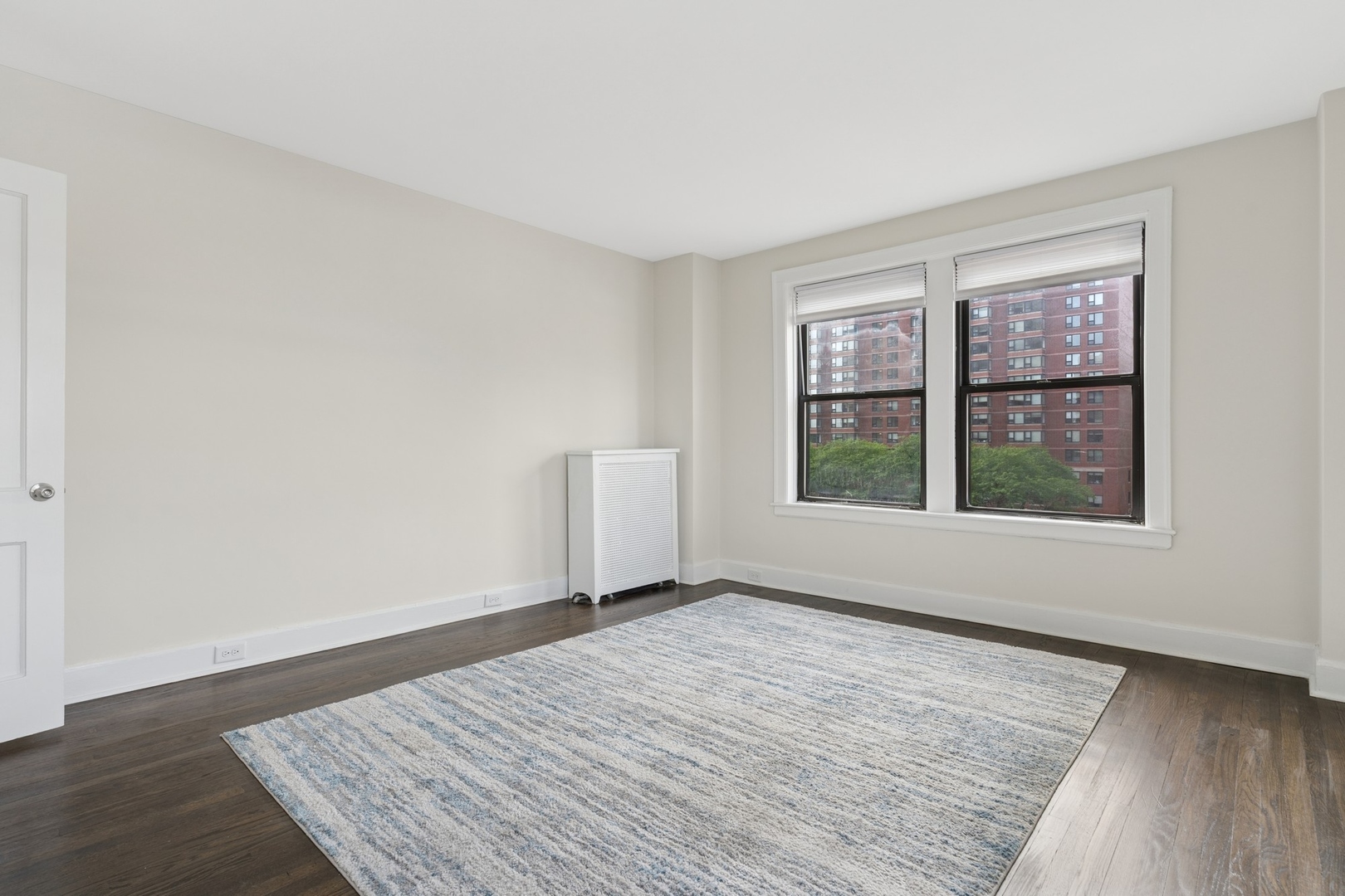 1755 East 55th Street Chicago IL 60615
