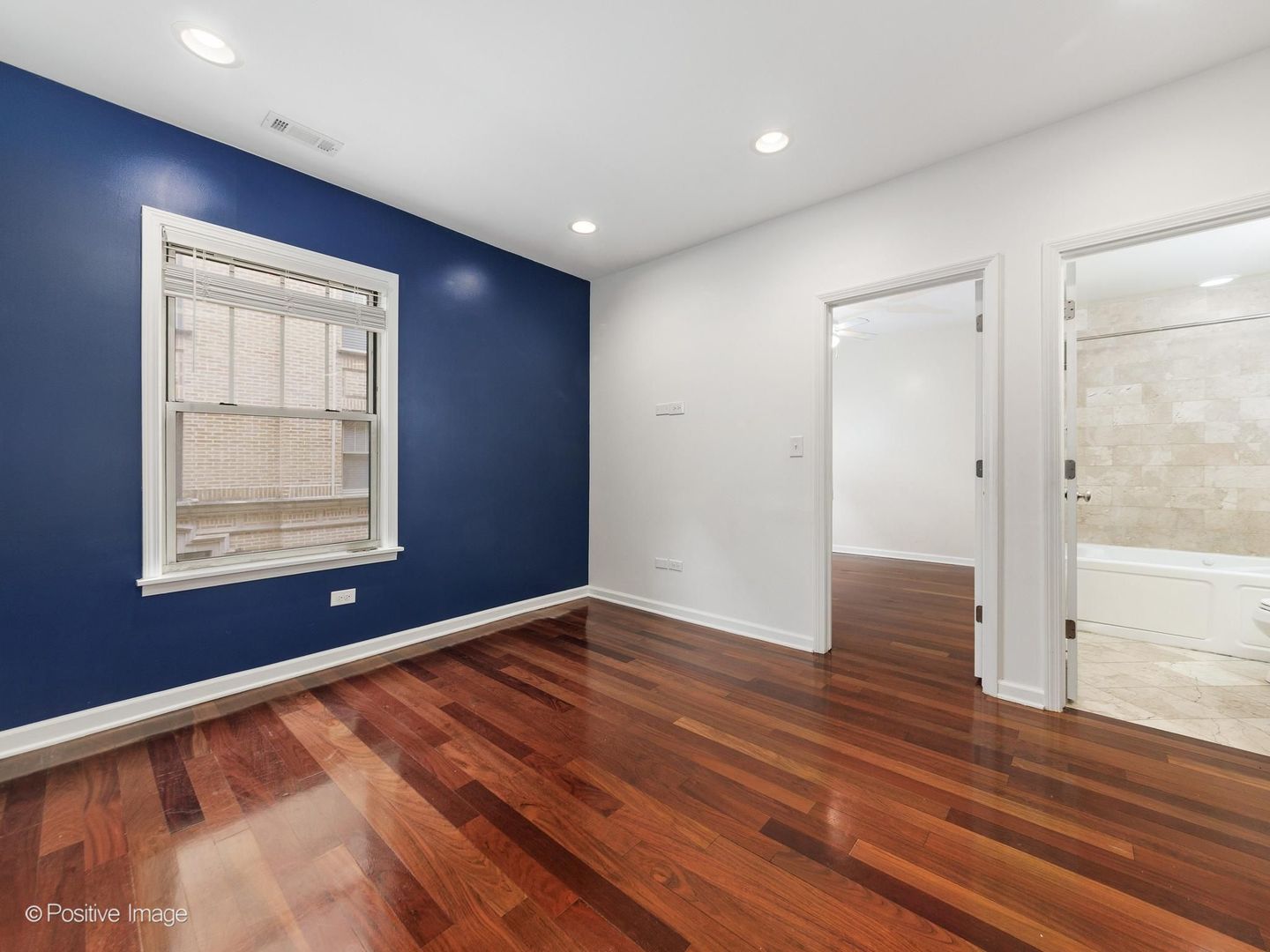 1364 West Greenleaf Avenue Chicago IL 60626