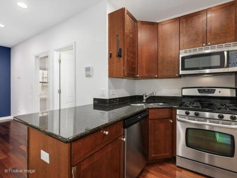 1364 West Greenleaf Avenue Chicago IL 60626