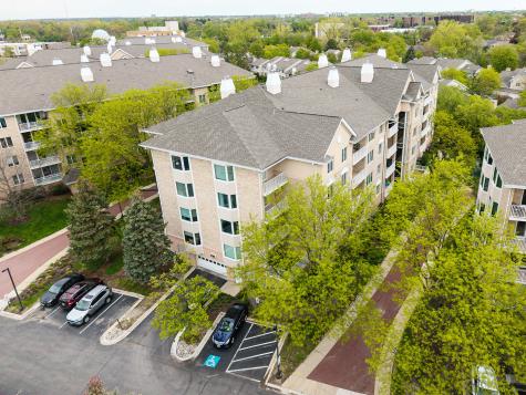 1715 Pavilion Way Park Ridge IL 60068