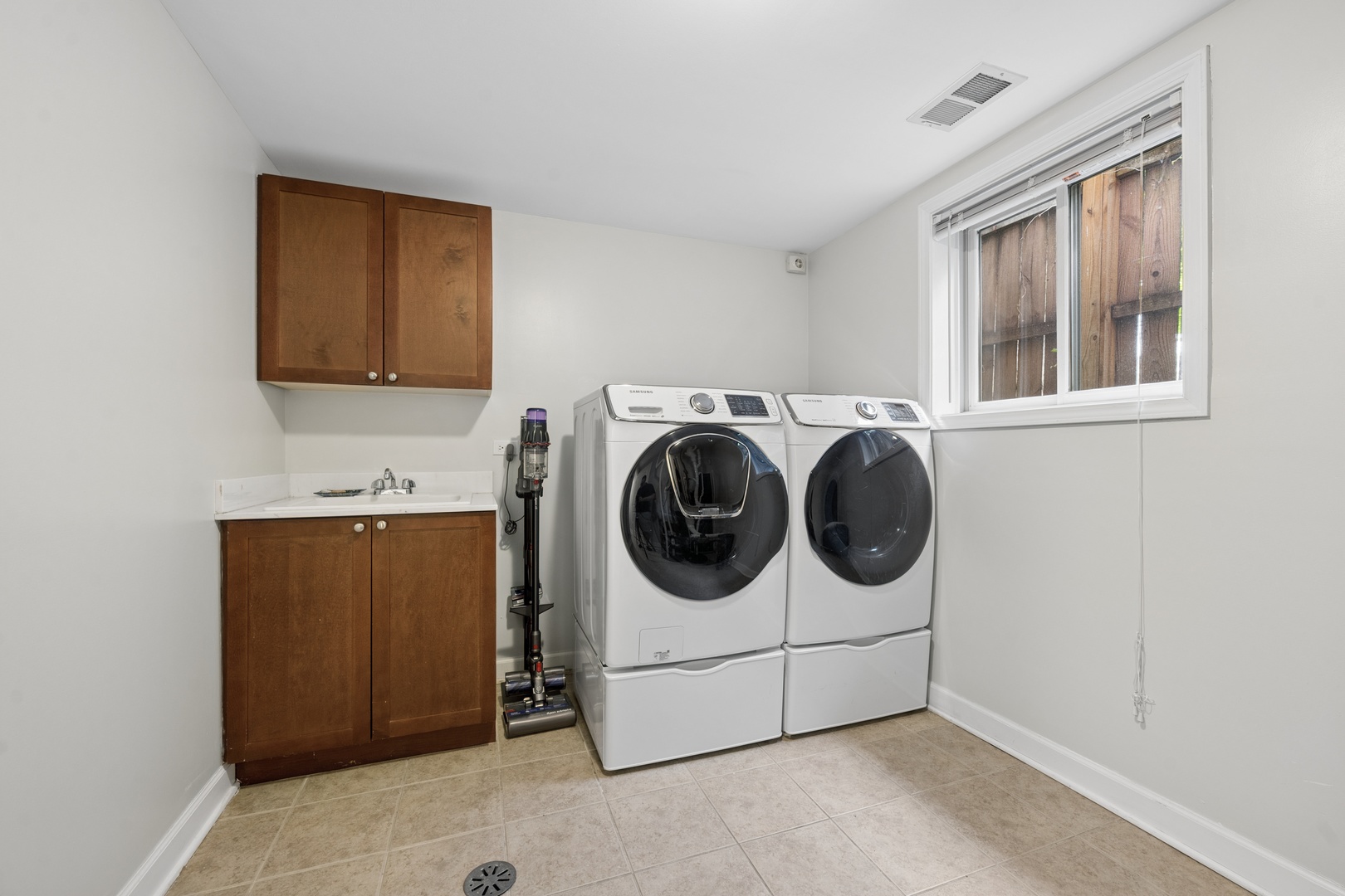 5617 West Lawrence Avenue Chicago IL 60630