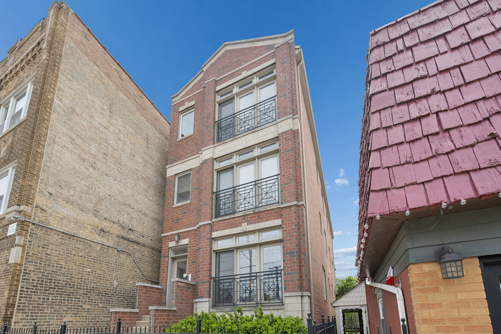 5617 West Lawrence Avenue Chicago IL 60630