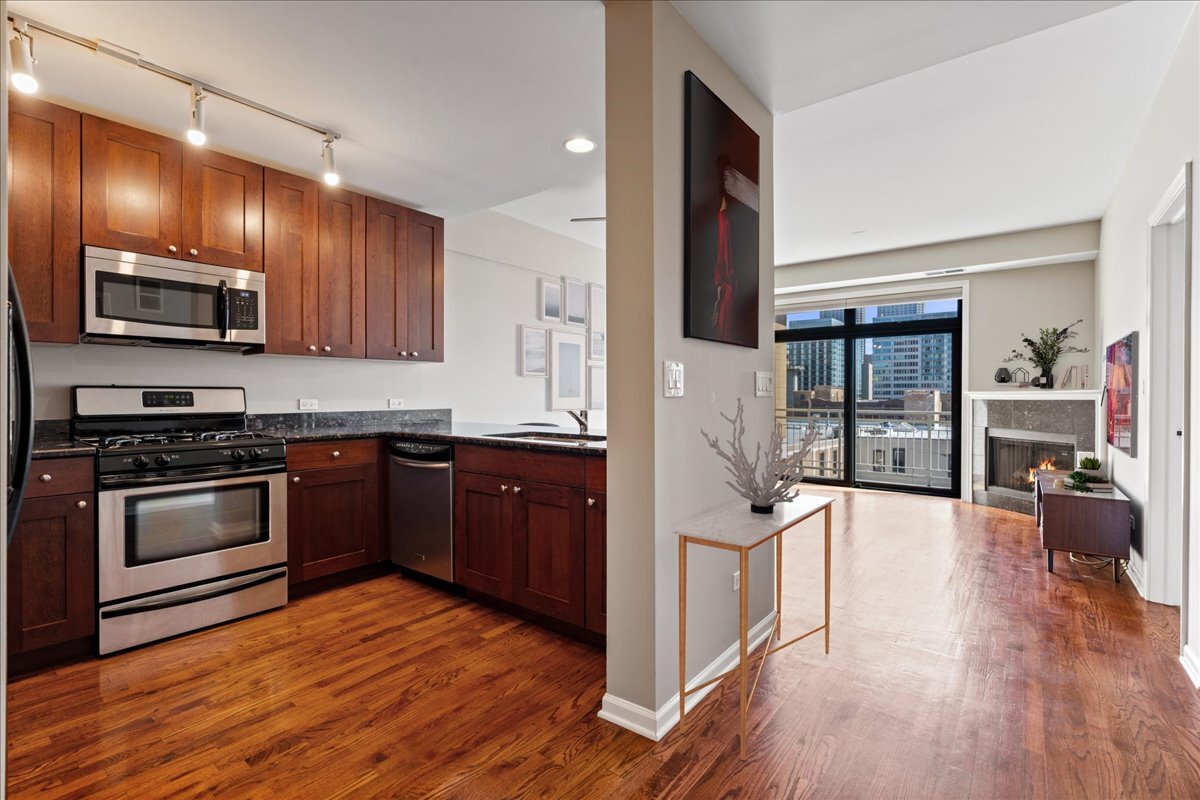 657 West Fulton Street Chicago IL 60661