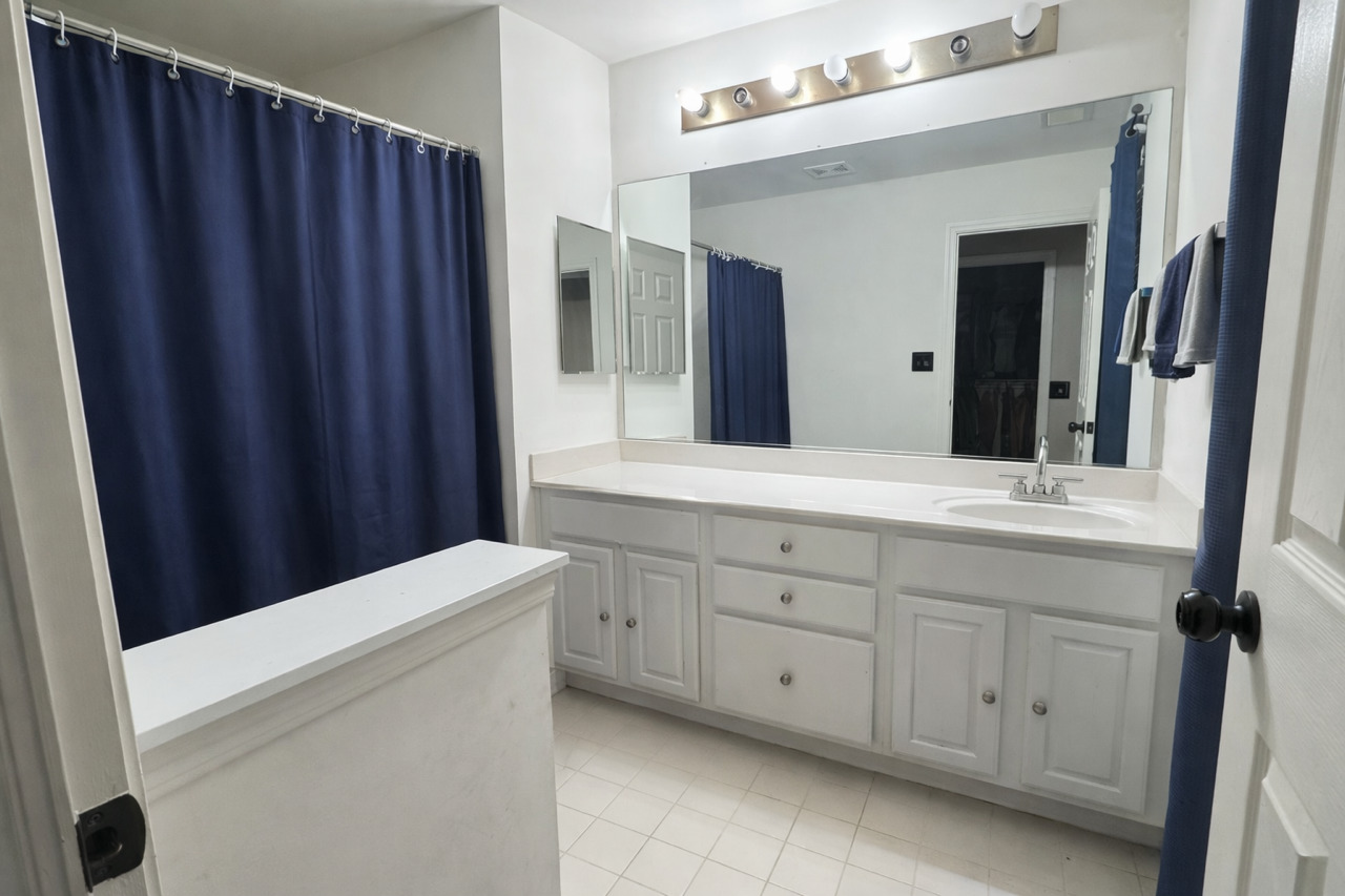 144 Hidden Pond Circle Aurora IL 60504