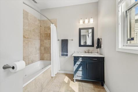 1517 West Fry Street Chicago IL 60642