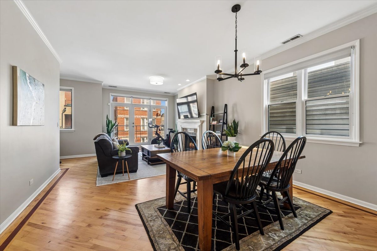 1517 West Fry Street Chicago IL 60642