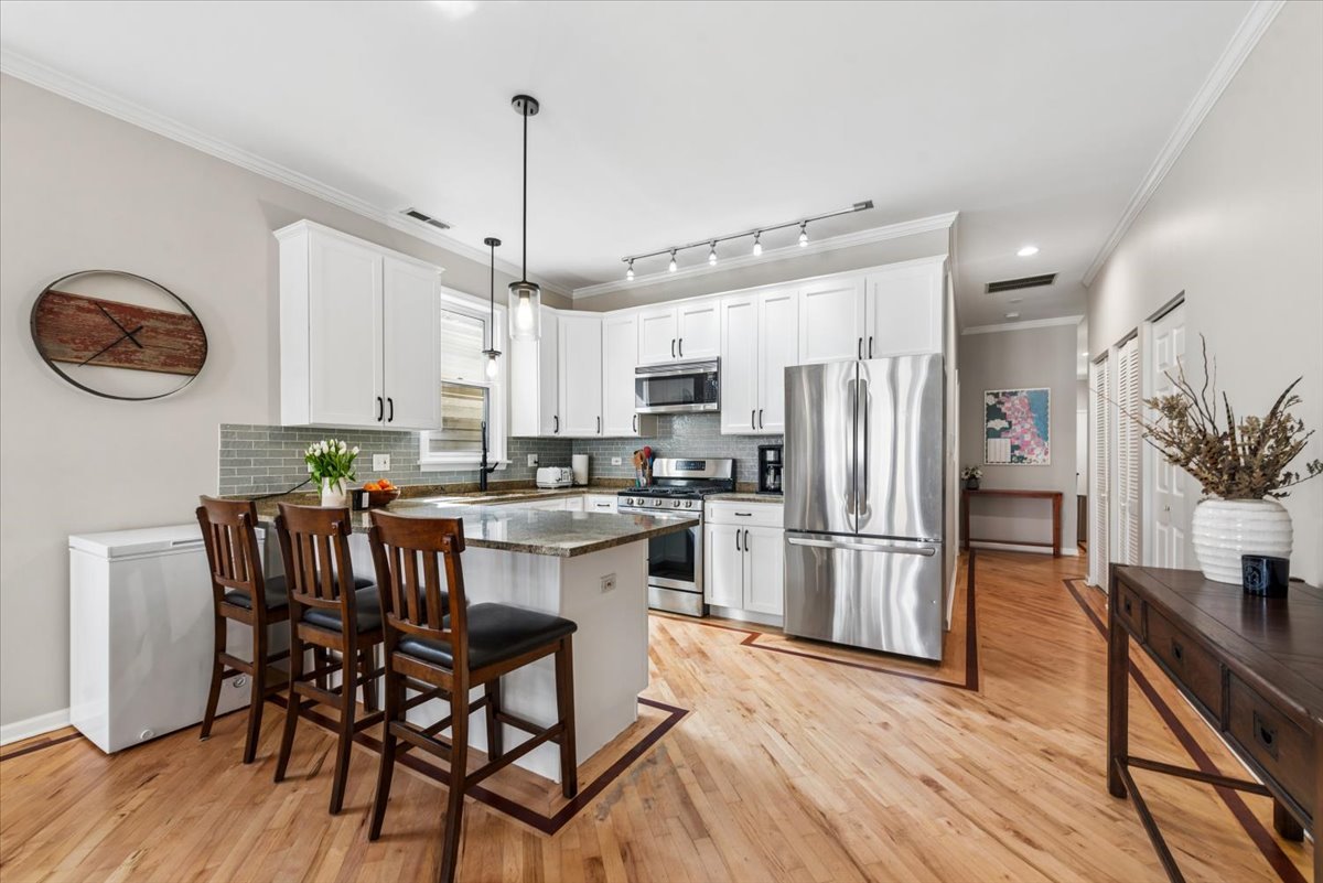 1517 West Fry Street Chicago IL 60642