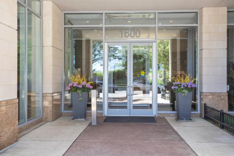 1600 South Prairie Avenue Chicago IL 60616