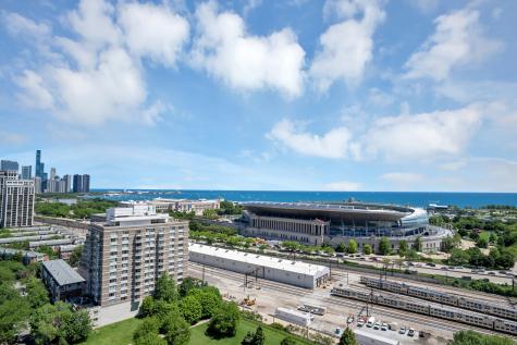 1600 South Prairie Avenue Chicago IL 60616