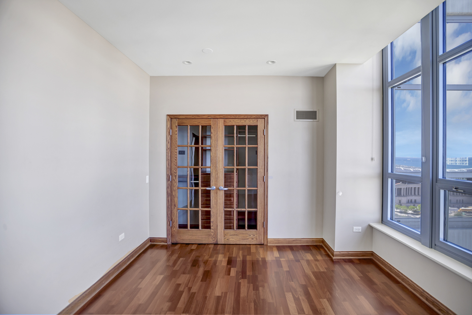 1600 South Prairie Avenue Chicago IL 60616