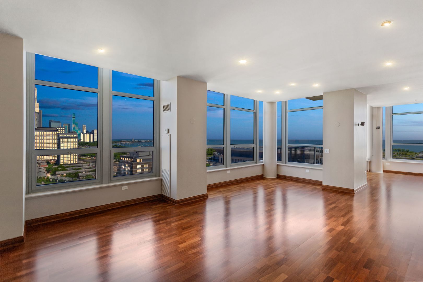 1600 South Prairie Avenue Chicago IL 60616