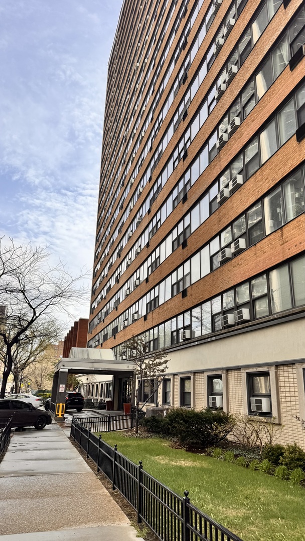6030 North Sheridan Road Chicago IL 60660