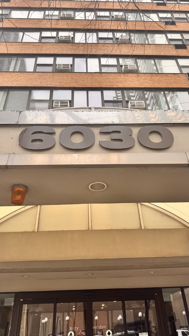 6030 North Sheridan Road Chicago IL 60660
