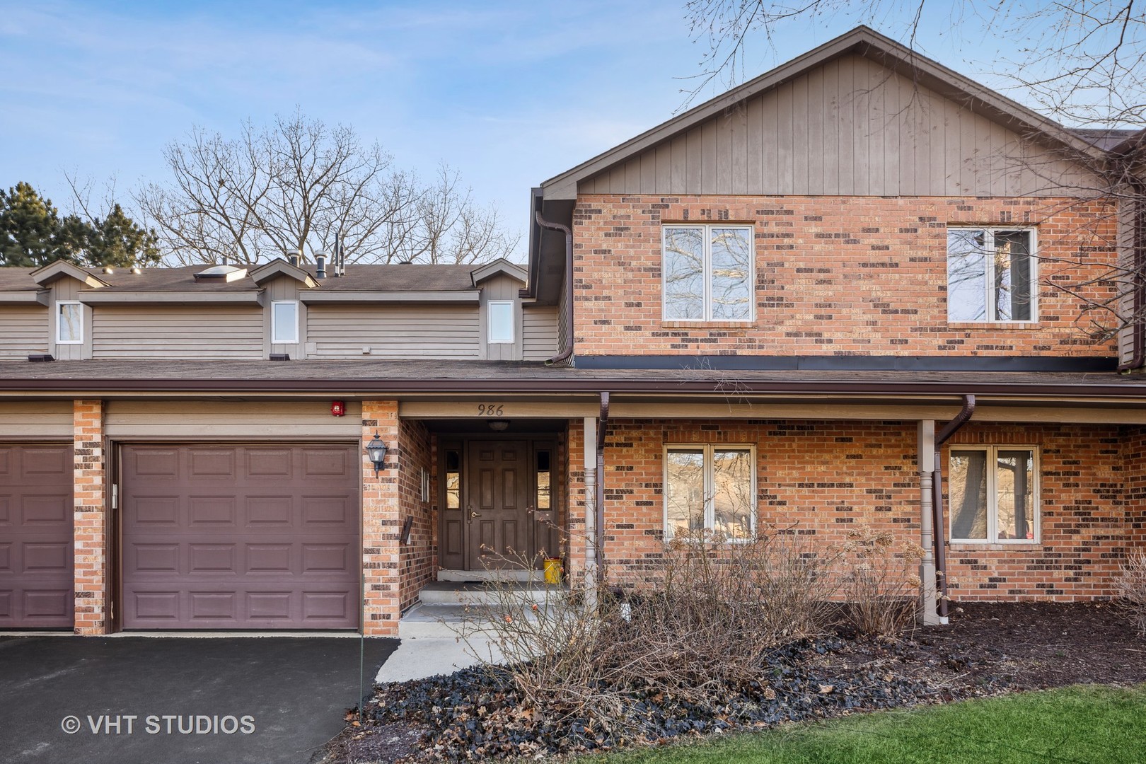 986 West Court Naperville IL MLS# 11955388 $235 000 McColly Real 986 West Court Naperville IL MLS# 11955388 $235 000 McColly Real