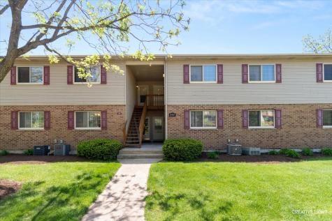 295 Woodridge Circle South Elgin IL 60177