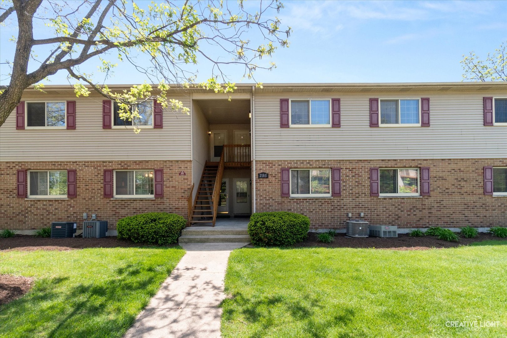 295 Woodridge Circle South Elgin IL 60177