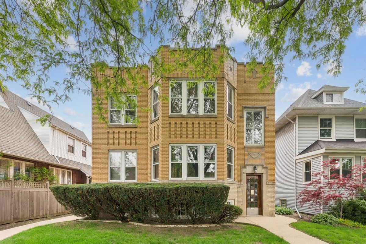 3651 North Kedvale Avenue Chicago IL 60641