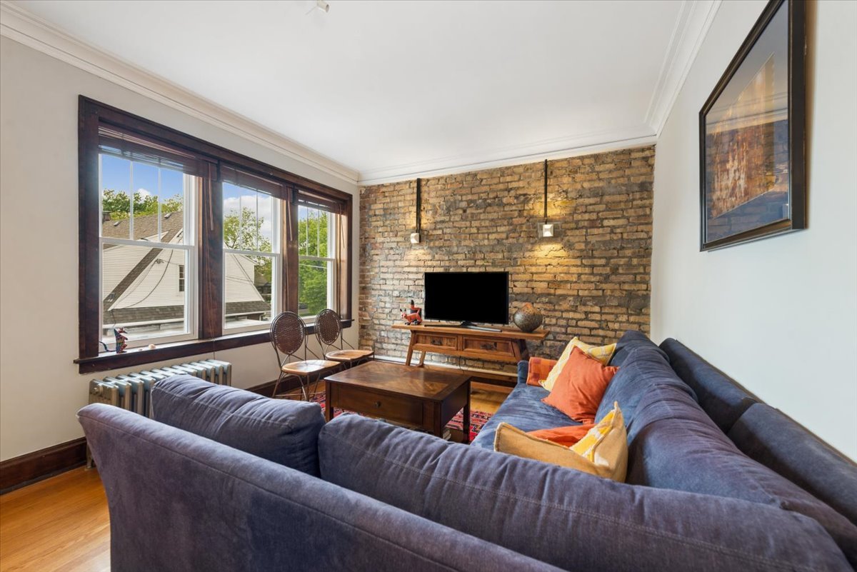 3651 North Kedvale Avenue Chicago IL 60641