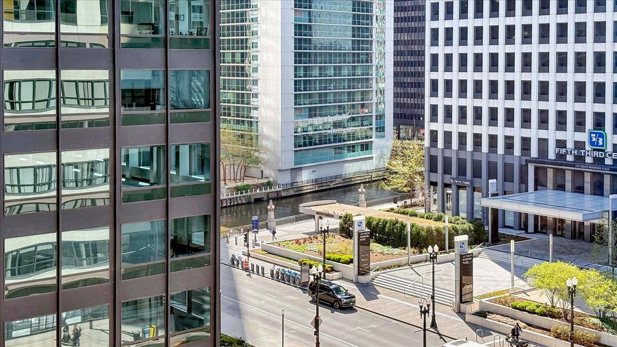 130 South Canal Street Chicago IL 60606