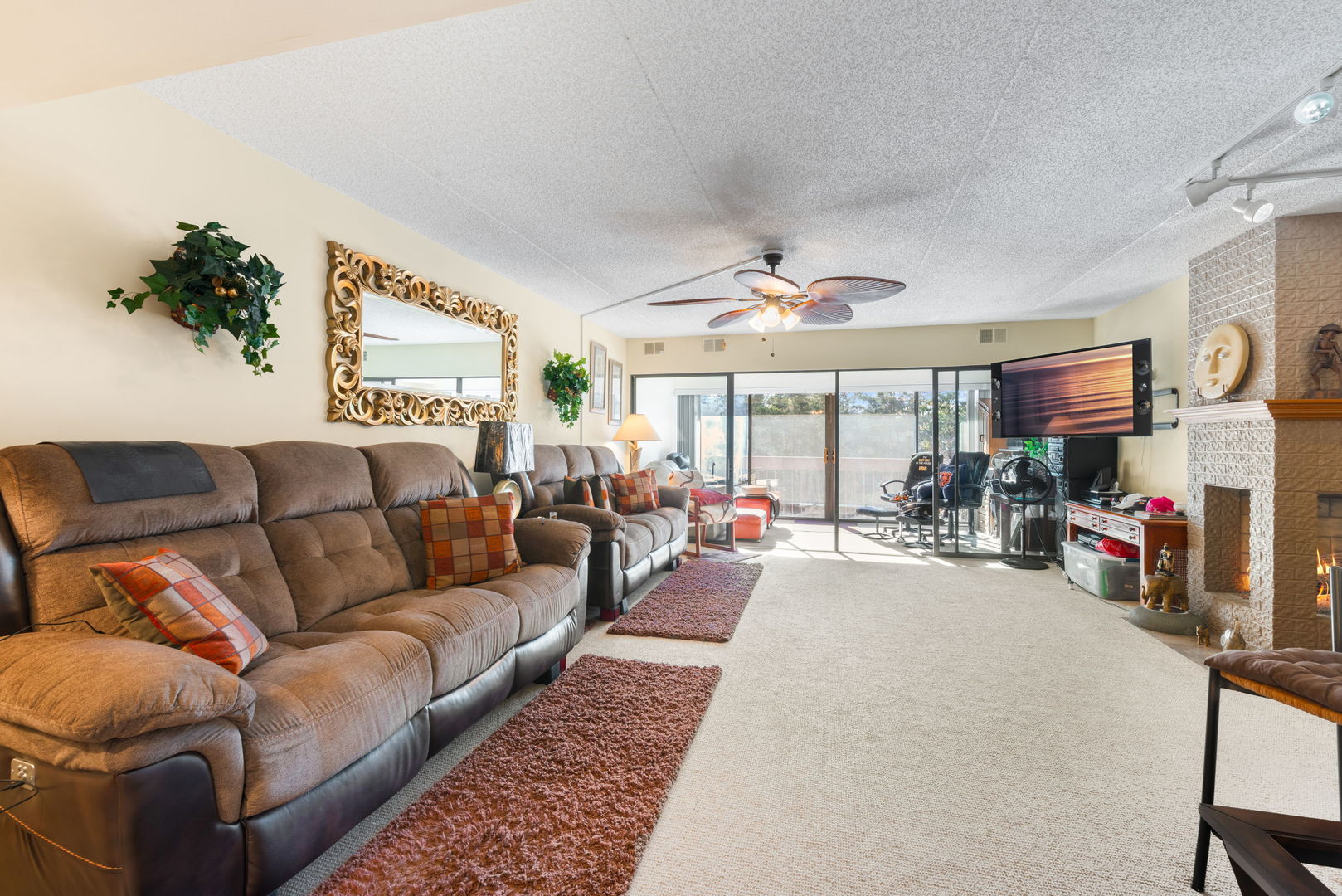 1S045 Spring Road Oakbrook Terrace IL 60181
