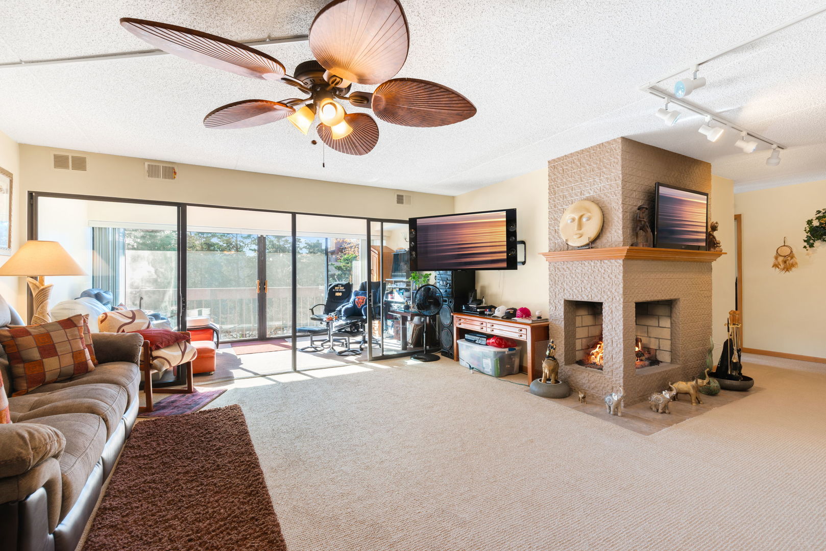 1S045 Spring Road Oakbrook Terrace IL 60181