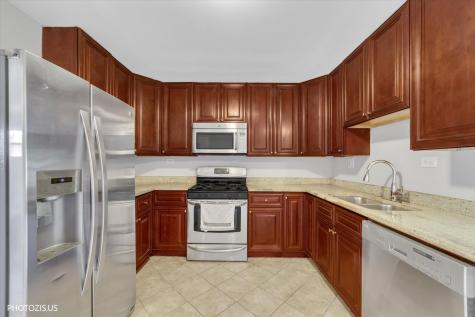 1111 Holiday Lane Des Plaines IL 60016
