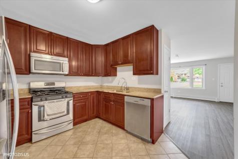 1111 Holiday Lane Des Plaines IL 60016