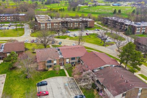 471 Raintree Court Glen Ellyn IL 60137