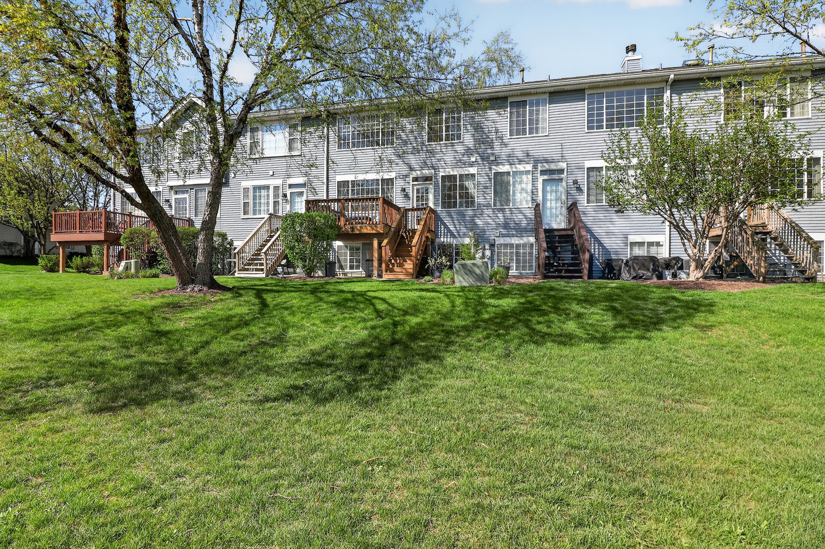5459 Elizabeth Place Rolling Meadows IL 60008