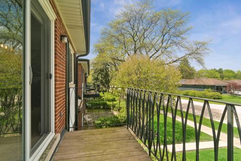 2407 East Olive Street Arlington Heights IL 60004