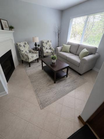 2260 Woodside Drive Carpentersville IL 60110