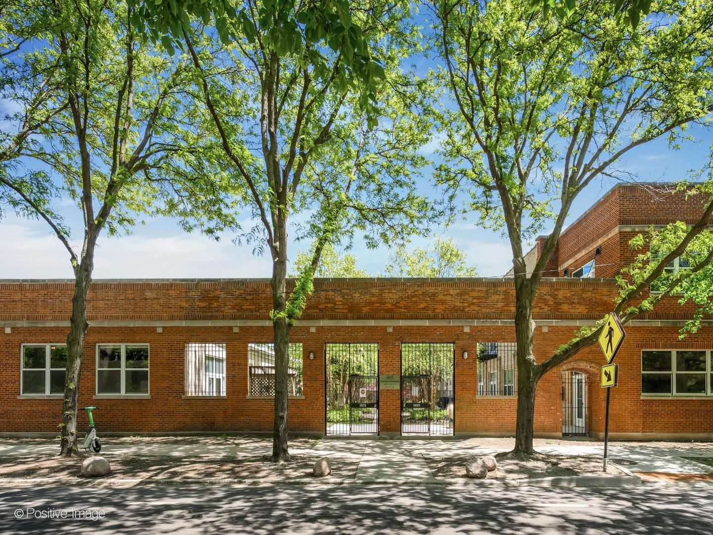 5823 North Ravenswood Avenue Chicago IL 60660