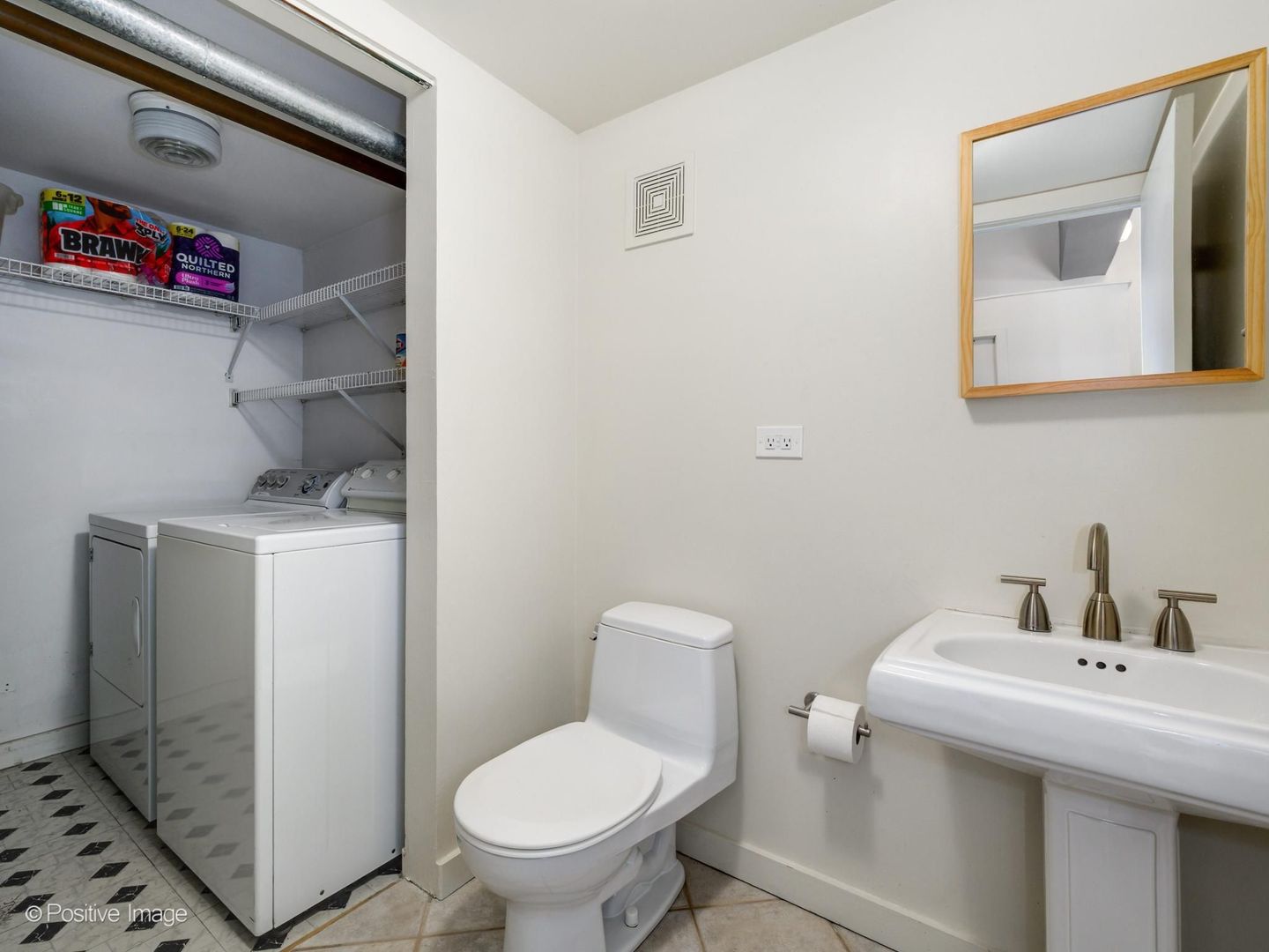 5823 North Ravenswood Avenue Chicago IL 60660