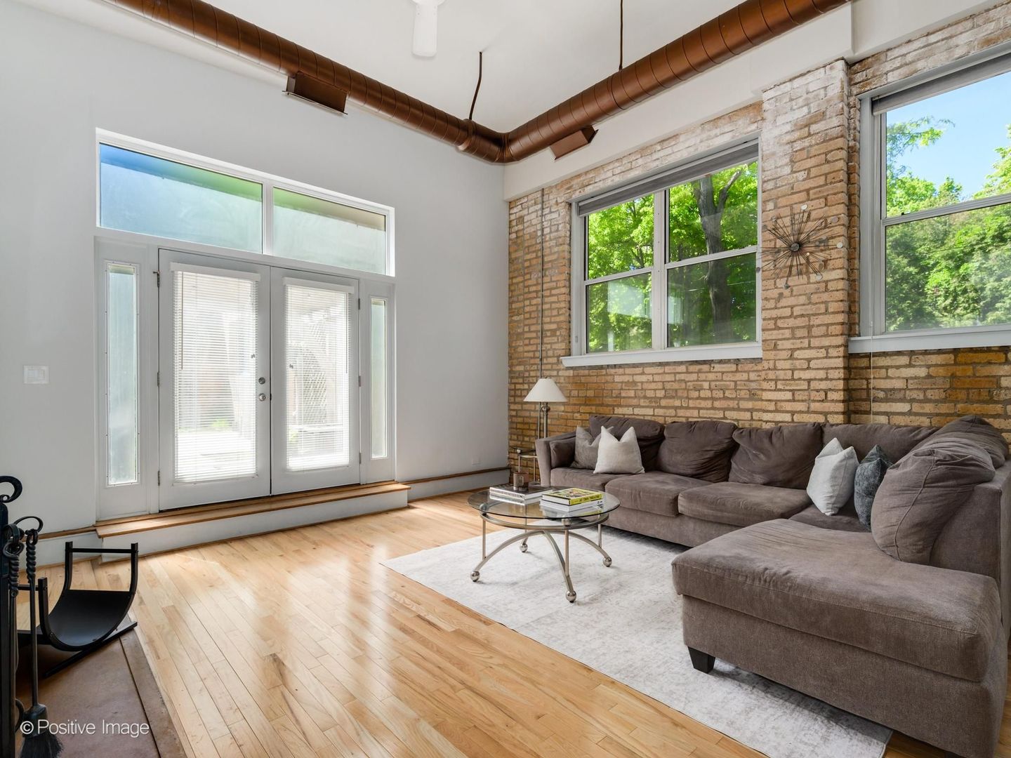 5823 North Ravenswood Avenue Chicago IL 60660