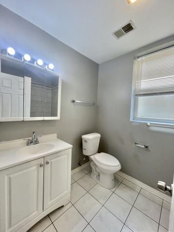 4451 South Indiana Avenue Chicago IL 60653