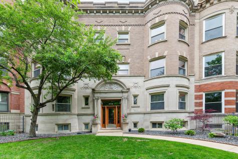 4615 North Beacon Street Chicago IL 60640