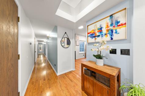 4615 North Beacon Street Chicago IL 60640