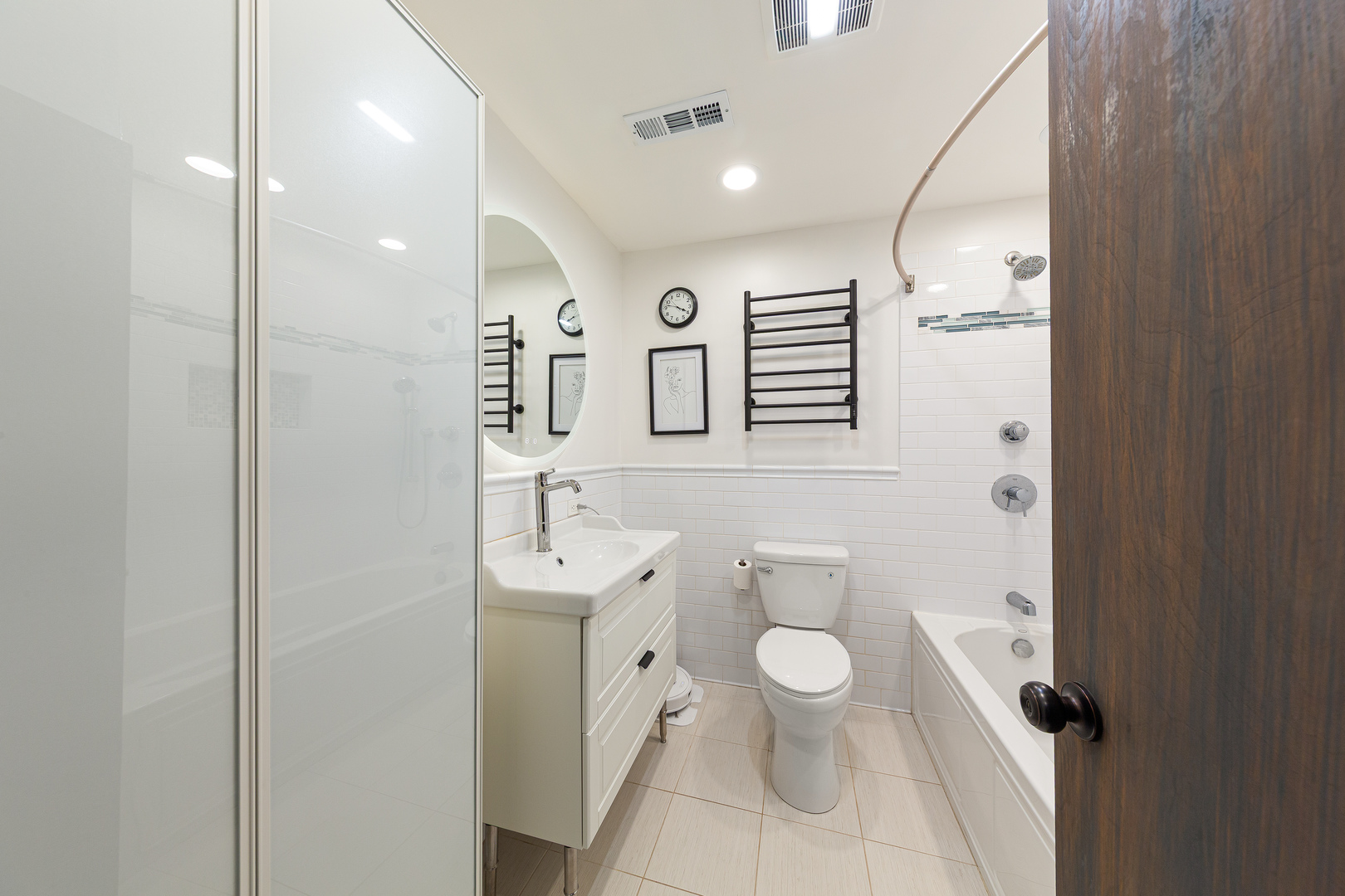 4615 North Beacon Street Chicago IL 60640