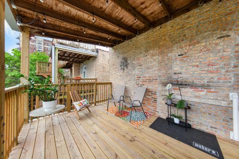 4615 North Beacon Street Chicago IL 60640