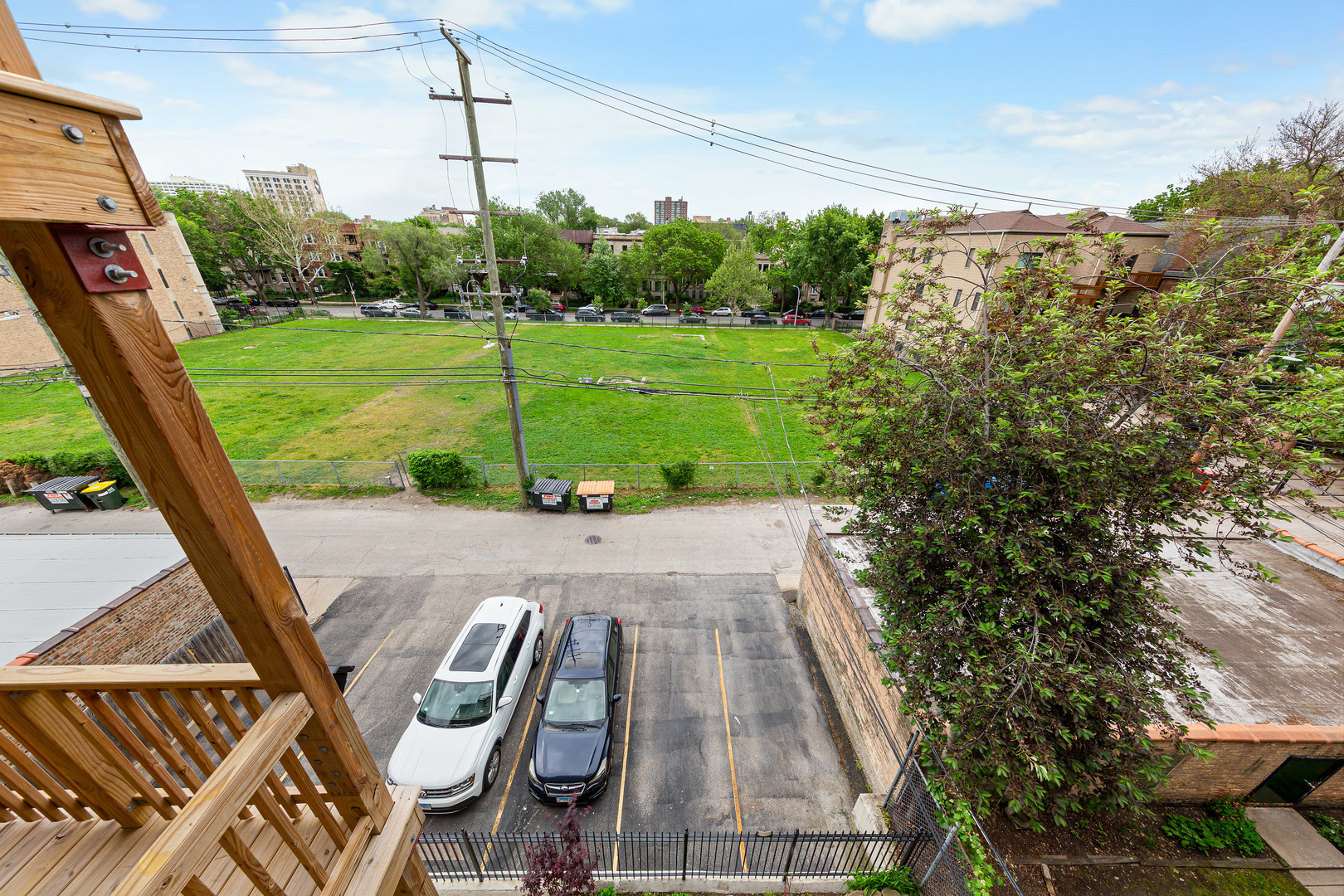4615 North Beacon Street Chicago IL 60640