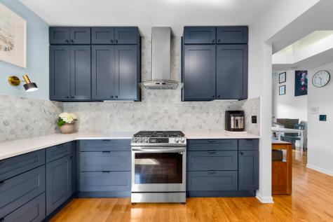 4615 North Beacon Street Chicago IL 60640