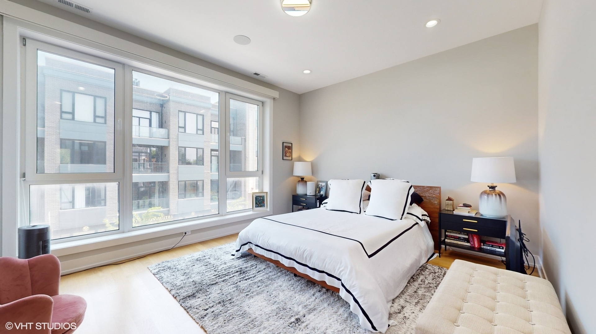 3056 North Lincoln Avenue Chicago IL 60657
