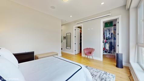 3056 North Lincoln Avenue Chicago IL 60657